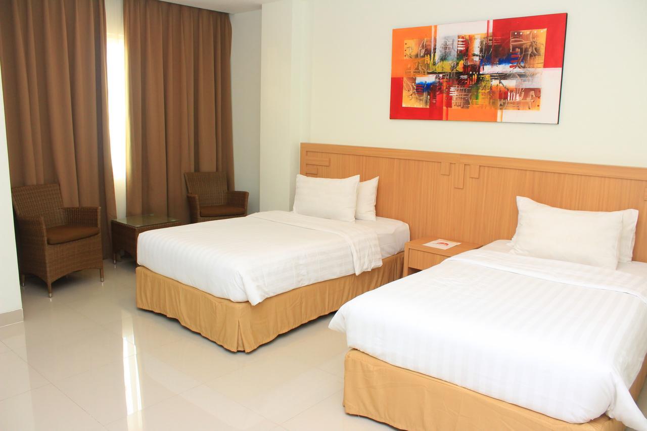 Naka Hotel Kupang Esterno foto